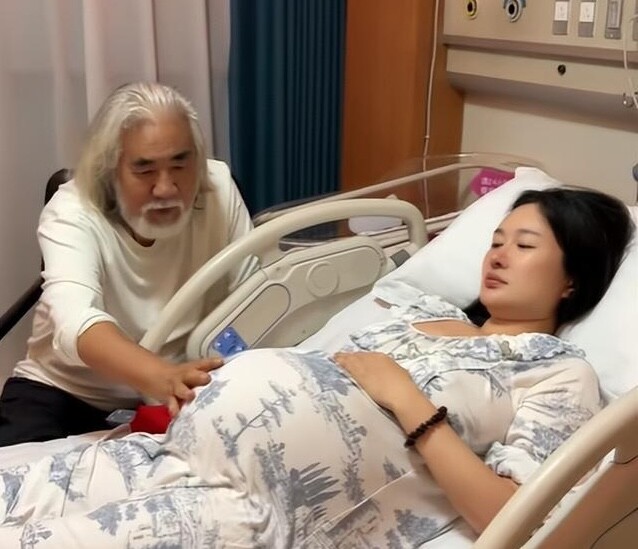 Đến trường họp phụ huynh, đạo diễn khét tiếng showbiz bị nhầm là ông nội, hoá ra U80 có 4 con với vợ kém 31 tuổi - 5