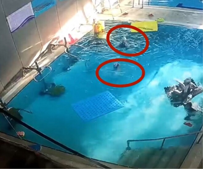 Đoạn video ghi lại giây phút thót tim ở hồ bơi, bé 5 tuổi bị đuối nước được cứu sống “kỳ diệu” - 1