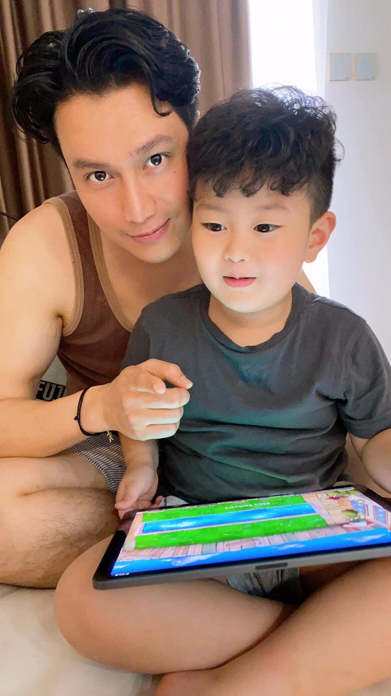 Vợ cũ Việt Anh bất lực vì con học kém, chốt hạ cuối năm học: amp;#34;Sẽ không cho con học trường quốc tế nữaamp;#34; - 4