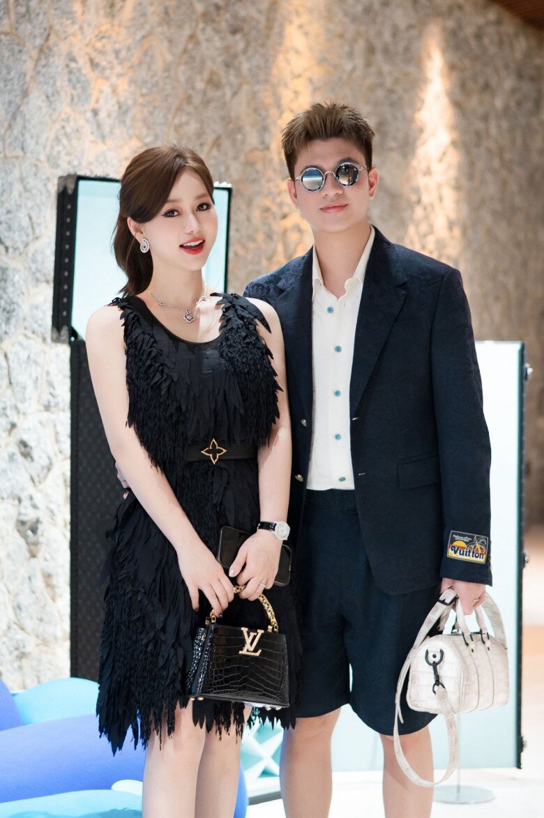Hotgirl Sài Gòn được nam du học sinh Singapore nhắn tin theo đuổi, làm mẹ nuôi dạy 2 con cực đảm đang khéo léo - 3