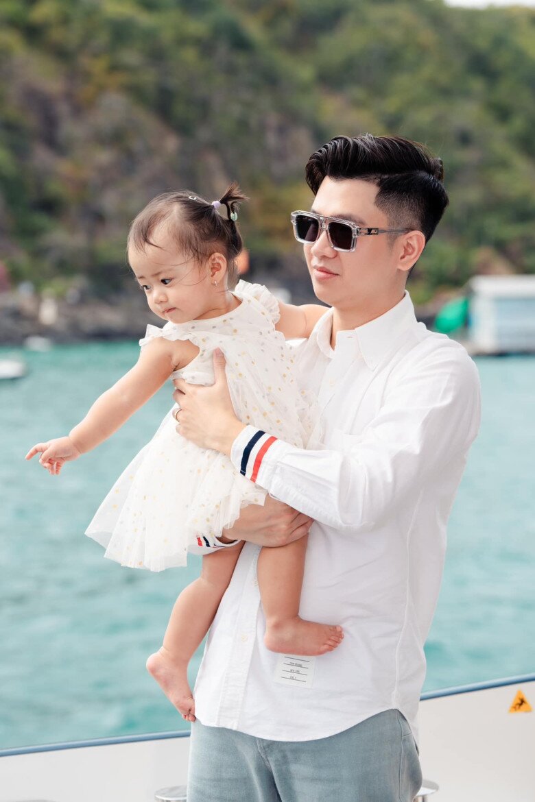 Hotgirl Sài Gòn được nam du học sinh Singapore nhắn tin theo đuổi, làm mẹ nuôi dạy 2 con cực đảm đang khéo léo - 5