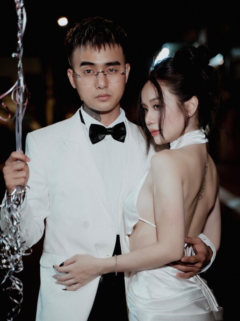 Vợ cũ Hoài Lâm 5 năm làm mẹ đơn thân giờ được ca sĩ nổi tiếng đòi cưới, chồng mới chăm 2 con riêng như con ruột - 7