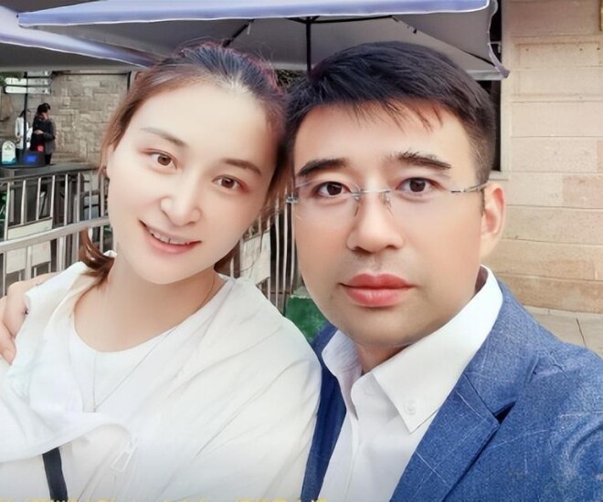 Mỹ nhân 13 năm đẻ sòn sòn 9 đứa con, thuê 6 bảo mẫu, làm mẹ sung sướng trong khu nhà giàu - 1