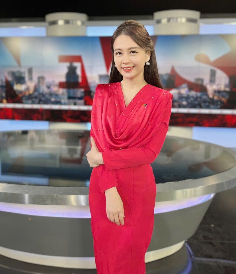 Nữ MC thời tiết VTV bí mật làm mẹ lần 5, mới sinh 7 tháng ra đường vẫn như gái 18 không ai nhận ra - 10