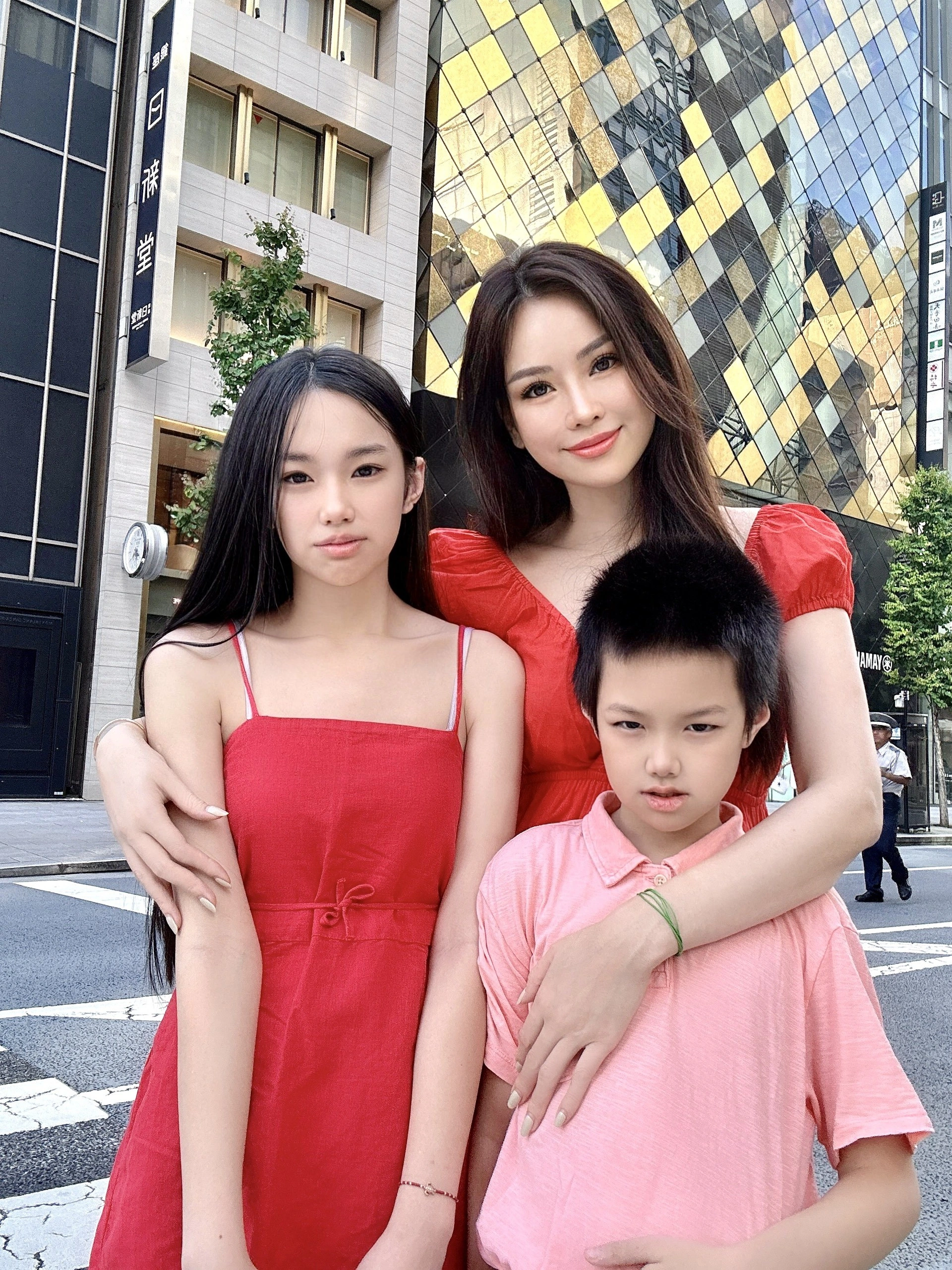 Siêu mẫu Bắc Ninh lấy con trai tỷ phú Mỹ, sinh 2 con đặt tên chuẩn Việt Nam rất đặc biệt - 4