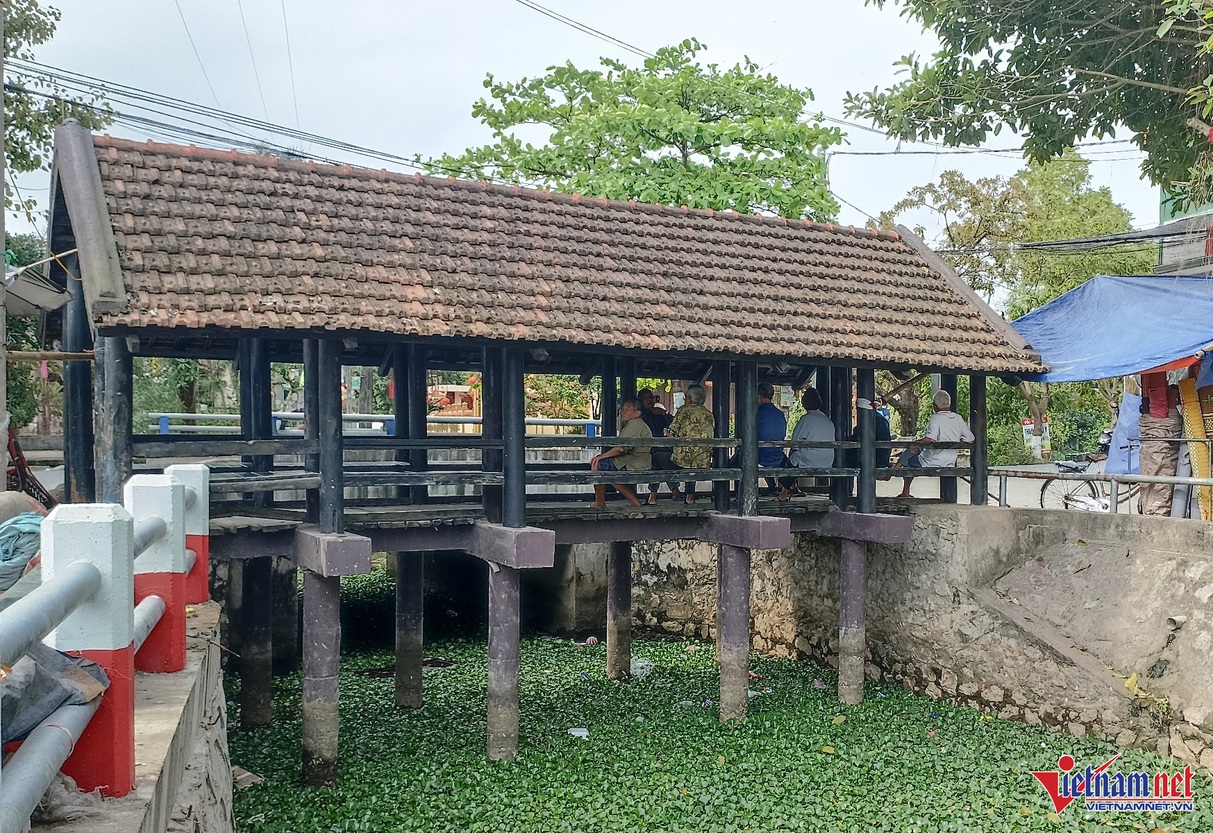 Cầu ngói Thượng Gia trăm năm tuổi ở Ninh Bình