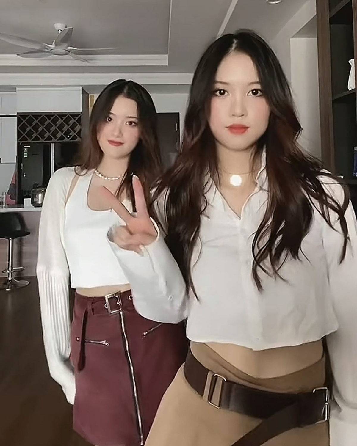 Phong cách đồng điệu của hoa hậu Phương Oanh và chị sinh đôi - 6