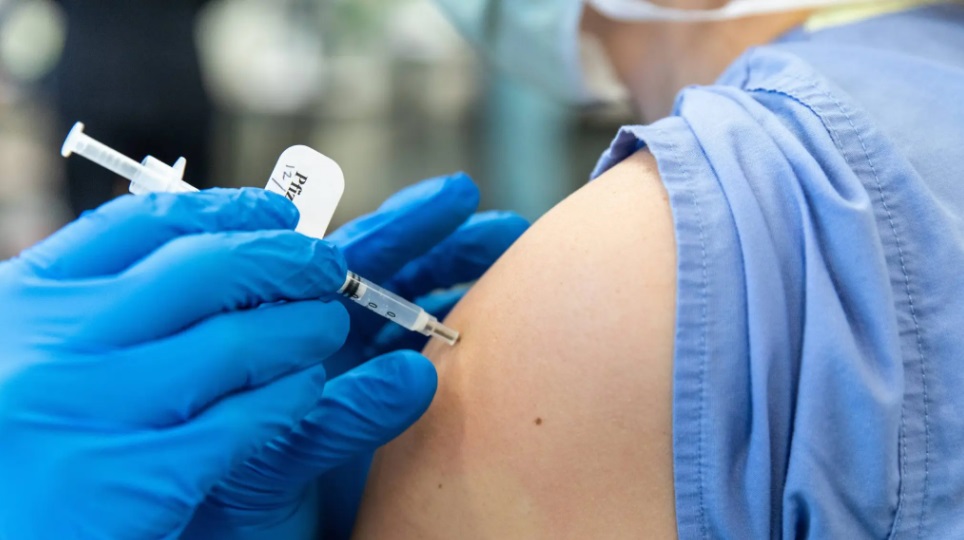 Tiêm phòng vaccin giúp phòng COVID-19 hiệu quả.
