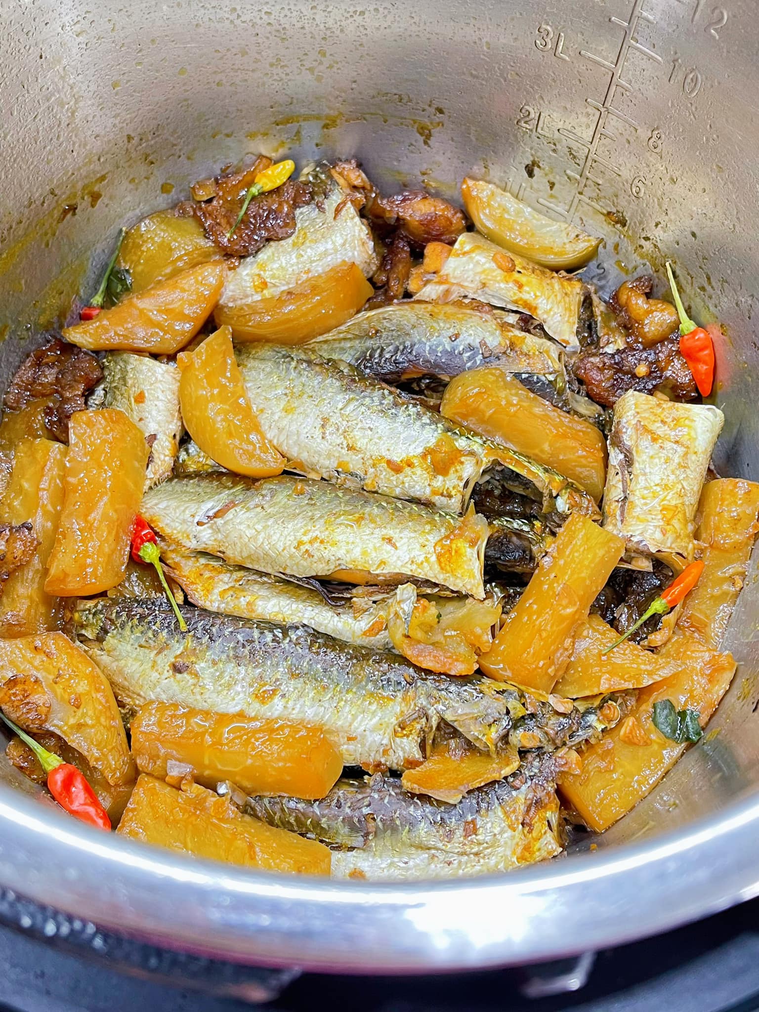 Loại cá giàu protein, ít chất béo, đem kho cá với loại củ dân dã thành món ngon mới lạ, ngon ngọt - 6