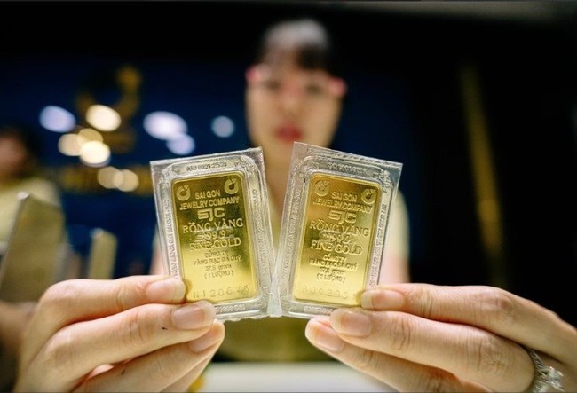 Giá vàng hôm nay, ngày 4/4, giữ ổn định giá vàng miếng và giá vàng nhẫn.