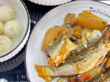 Bếp Eva - Loại cá giàu protein, ít chất béo, đem kho cá với loại củ dân dã thành món ngon mới lạ, ngon ngọt