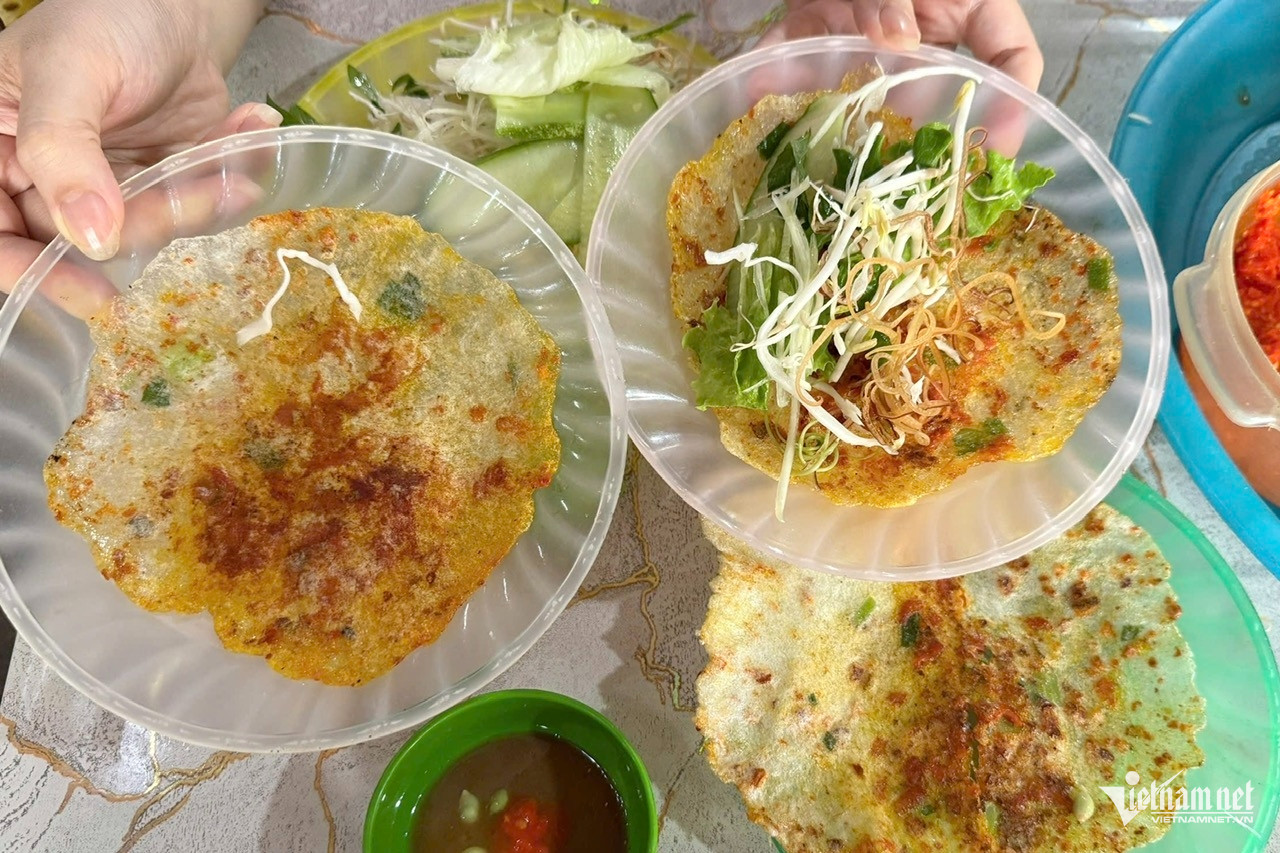 Món bánh ép làm từ nguyên liệu đơn giản nhưng ăn rất ngon miệng