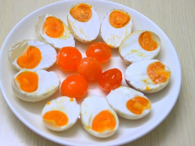 Trứng muối không chỉ có lợi cho sức khỏe tổng thể mà còn quan trọng cho việc duy trì chức năng bình thường của các cơ quan và hệ thống trong cơ thể.