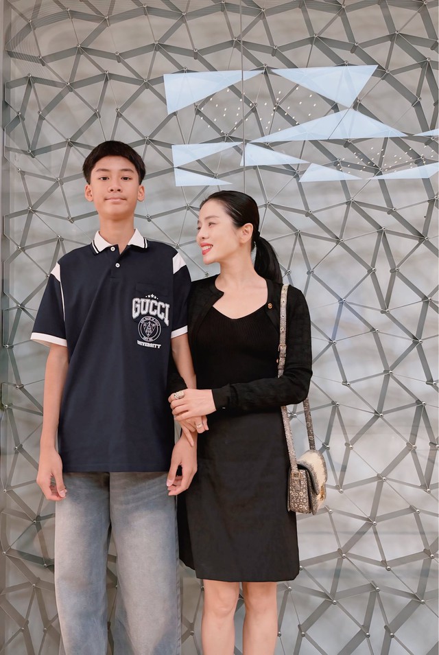 Lệ Quyên thỉnh thoảng vẫn khoe con trai trên trang cá nhân với niềm hạnh phúc và tự hào.