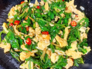 Loại rau dại báu vật nên ăn trong tháng 4, ngon hơn rau sam, bổ hơn bồ công anh, giúp bản vệ gan, xào trứng cực thơm