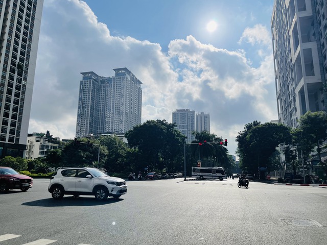 Theo dự báo thời tiết, các khu vực trên cả nước tiếp tục có nắng nóng. Ảnh: T.H