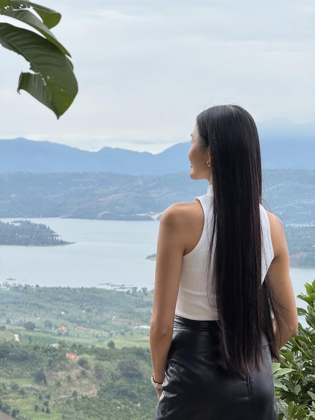 Á hậu quê Thanh Hóa vừa đăng ký casting Victoriaamp;#39;s Secret có sắc vóc ra sao? - 4