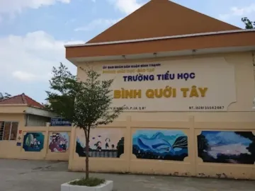 Hơn 40 học sinh tiểu học ở một trường tại TPHCM đau bụng, nôn ói