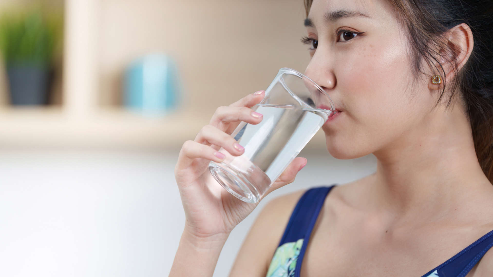 Uống nước nhiều không chỉ là số lượng mà còn cần cách uống đúng để tốt cho cơ thể.