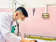 Sức khỏe - "Thủ phạm" khiến hàng loạt học sinh TPHCM nhập viện nguy hiểm ra sao?