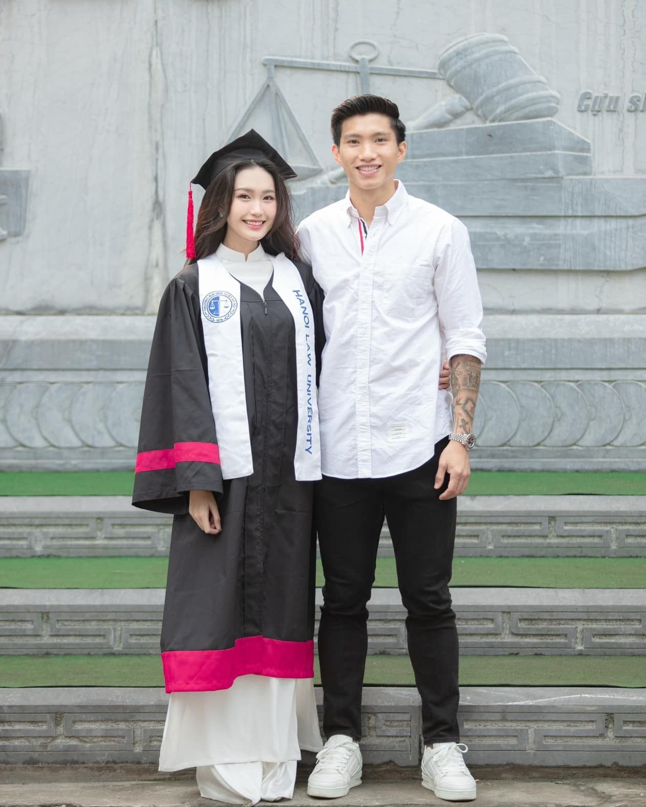 Đoàn Văn Hậu và Doãn Hải My là cặp đôi trai tài gái sắc được nhiều người ngưỡng mộ. Ảnh: FBNV