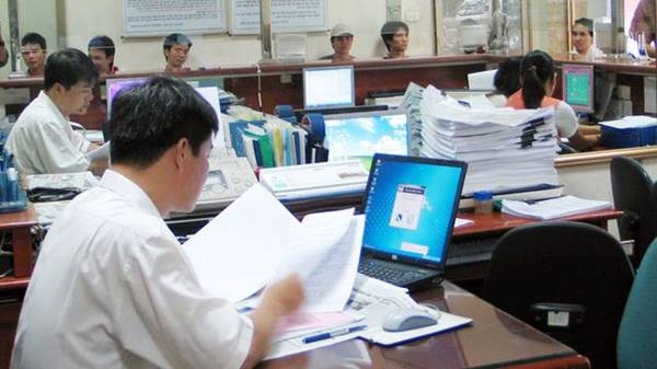 Theo đề xuất của Bộ Nội vụ, từ 1/7/2026, tăng mức lương cơ sở lên 8% là 2.527.200 triệu đồng/tháng. Ảnh minh họa: TL