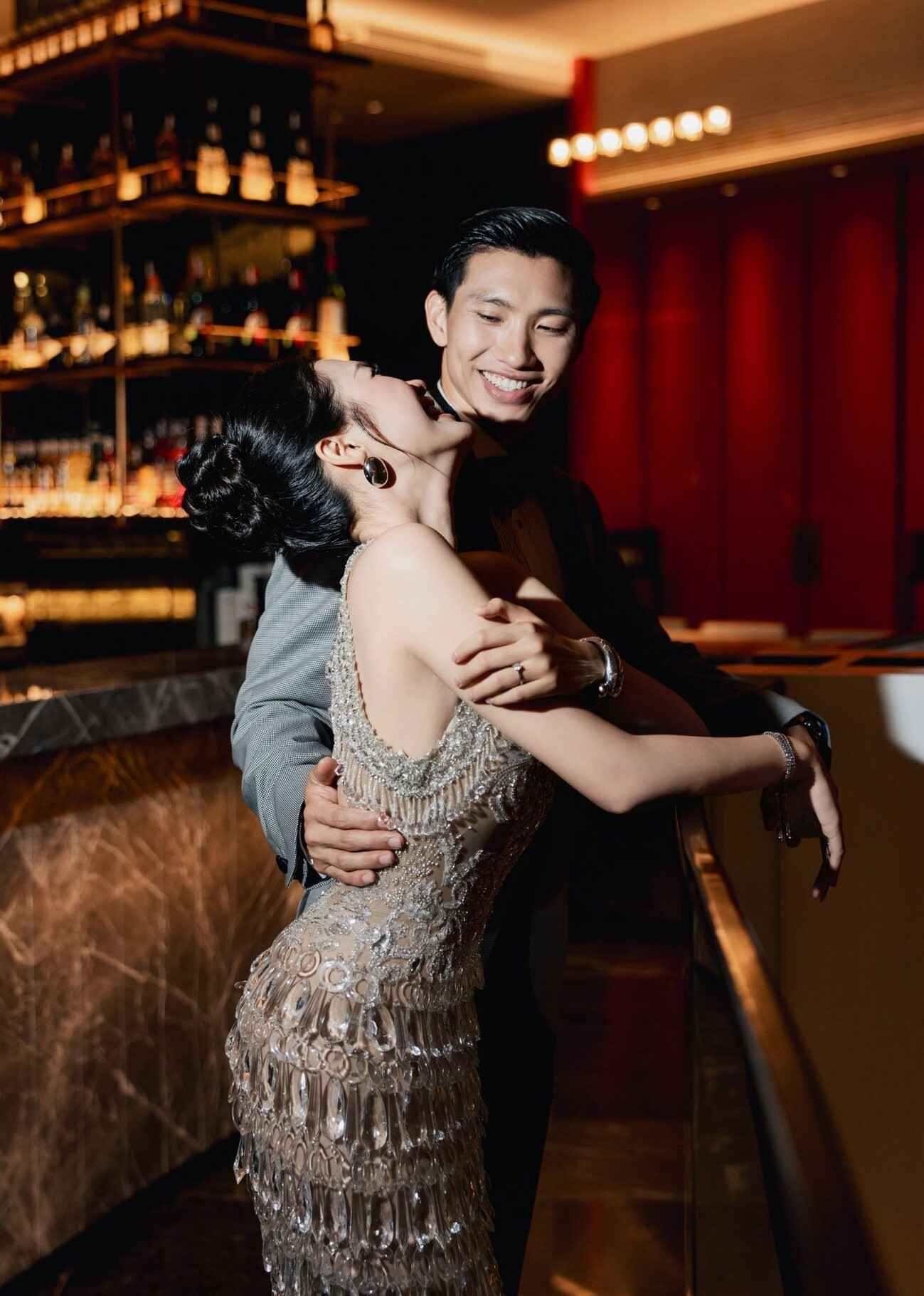 Sau hơn 3 năm gắn bó kín tiếng, cặp đôi công khai mối quan hệ và tổ chức hôn lễ vào tháng 11/2023. Đám cưới của họ được nhắc đến như một cái kết đẹp cho chuyện tình trai tài - gái sắc của bóng đá Việt.