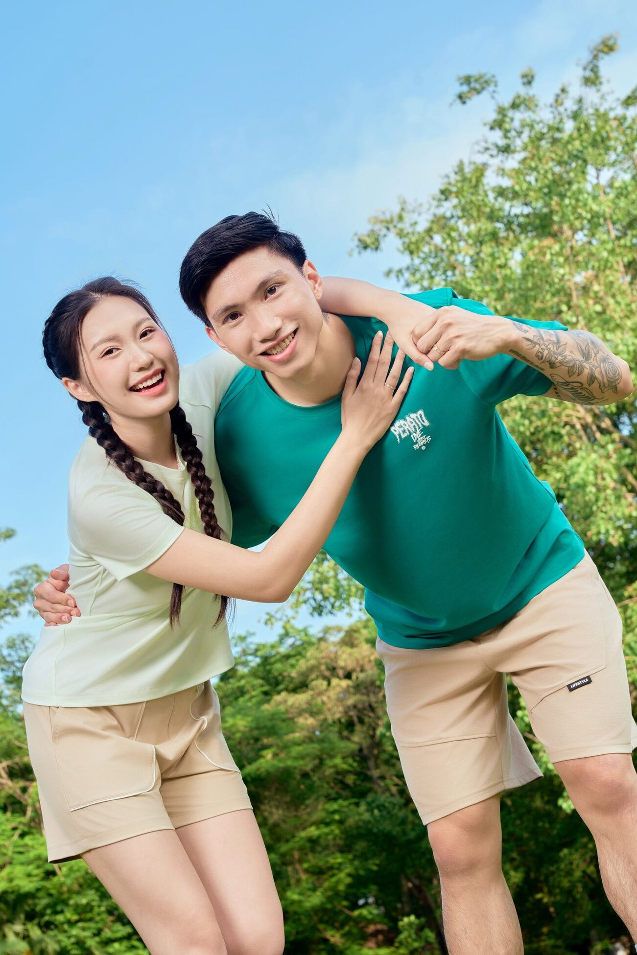 Sau kết hôn, cuộc sống của Doãn Hải My - Đoàn Văn Hậu được đánh giá là ổn định và sung túc. Đoàn Văn Hậu là một trong những cầu thủ có thu nhập cao, trong khi Doãn Hải My xuất thân từ gia đình kinh doanh và hiện cô là KOL, người mẫu ảnh nổi tiếng. Cặp đôi được cho là đã xây dựng biệt thự riêng tại Hà Nội.