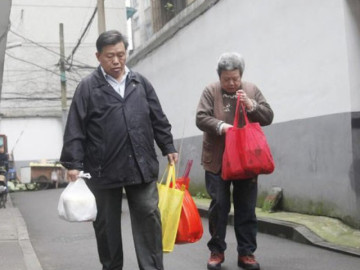 Tưởng con mua nhà tặng để báo hiếu lúc tuổi già, lên ở rồi vợ chồng tôi mới cảm thấy mình như osin