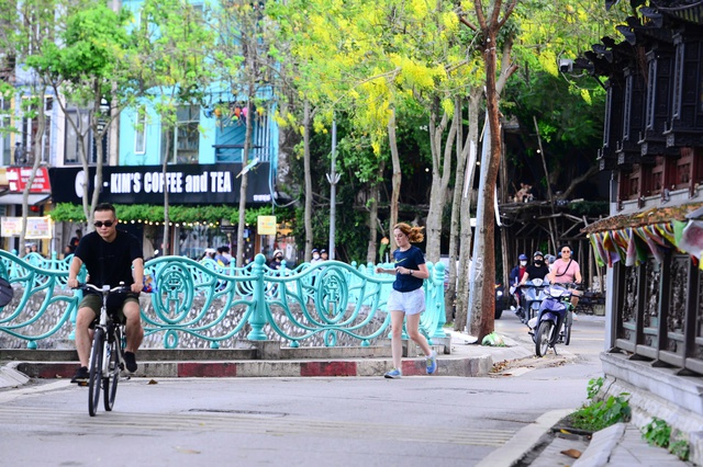Nắng nóng ở Hà Nội chấm dứt, chuẩn bị chuyển trạng thái mưa dông.