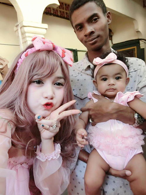 Cặp amp;#39;chồng xấu vợ xinh đẻ con tiênamp;#39; nổi tiếng Campuchia giờ ra sao? - 4