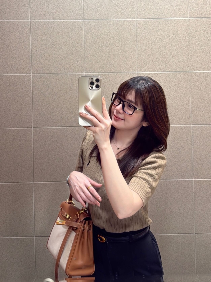 Cặp amp;#39;chồng xấu vợ xinh đẻ con tiênamp;#39; nổi tiếng Campuchia giờ ra sao? - 11