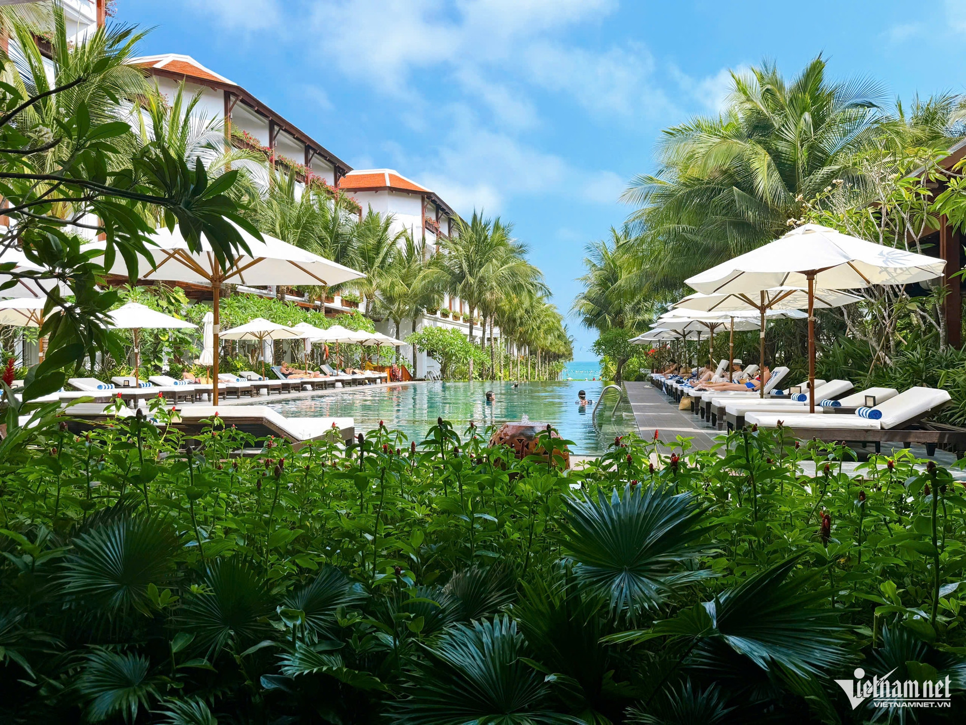 Ở Mũi Né có loại hình lưu trú đa dạng, nổi bật là những khu nghỉ dưỡng 4-5 sao sang trọng, tiện nghi