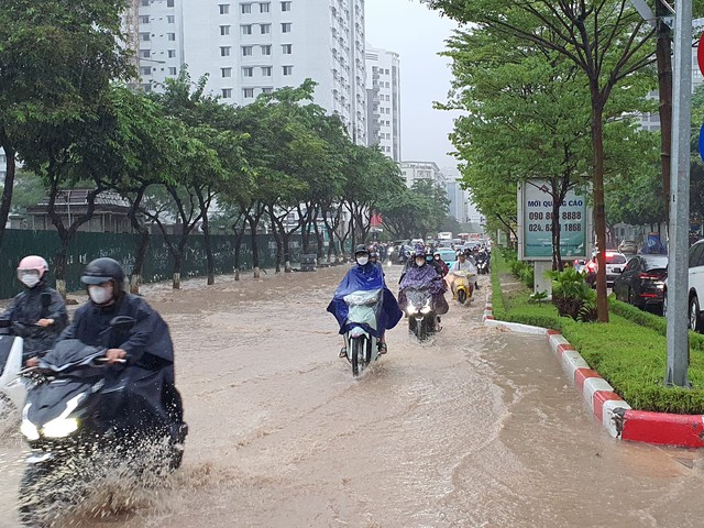 Theo dự báo thời tiết, từ đêm nay khu vực Bắc Bộ có mưa dông. Ảnh: TH