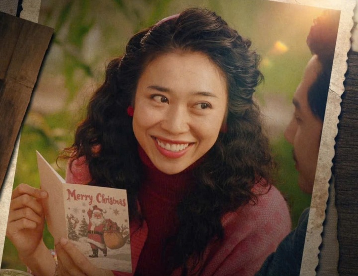 Diễn viên Nguyên Thảo đảm nhận vai Huệ trong Hẹn em ngày nhật thực. Vai diễn của cô chính là nhân tố quan trọng giúp cân bằng nhịp độ phim mang đến những tiếng cười giải trí nhí nhảnh đầy duyên dáng nhưng không kém phần lắng đọng.