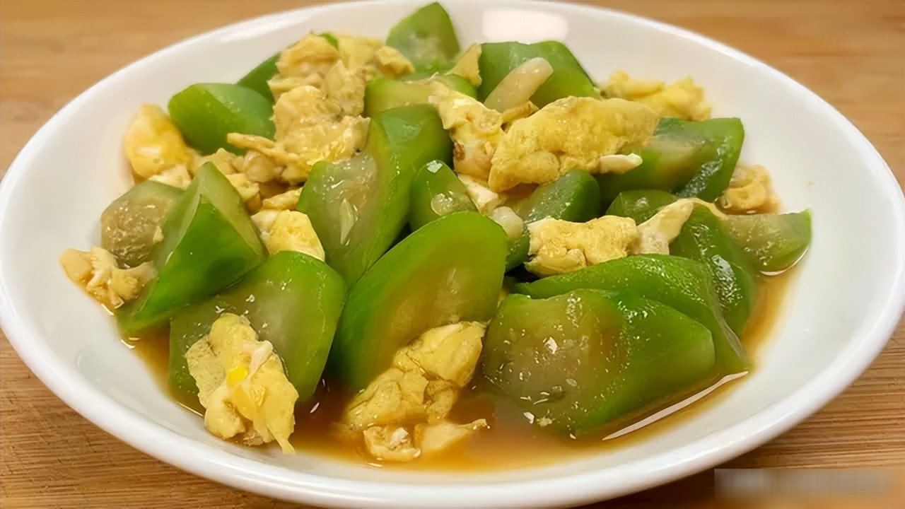 Loại rau mềm hơn cải bó xôi, tươi hơn xà lách, ăn nhiều đẹp da, tốt cho tim mạch, xào nhanh là có món ngon cơm - 6