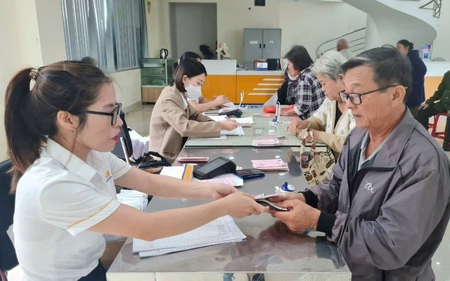 Lịch chi trả lương hưu tháng 5 thay đổi, nhiều nơi dời sang sau kỳ nghỉ lễ
