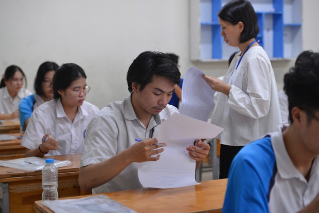 Nhiều nhóm thí sinh được miễn thi hoặc xét đặc cách tốt nghiệp THPT 2026.