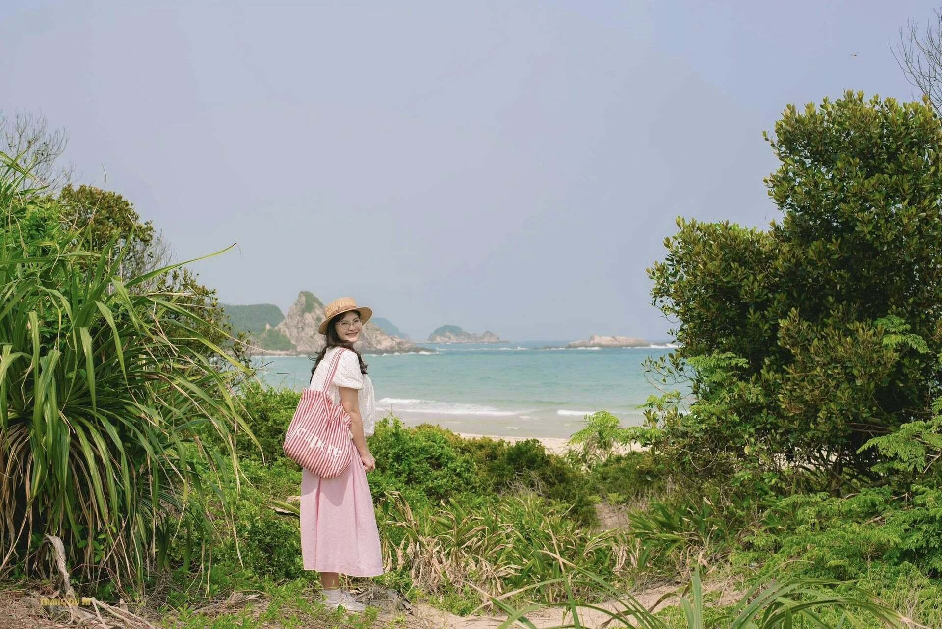 Vẻ đẹp hoang sơ của đảo Thanh Lân. Ảnh: Trang Phạm