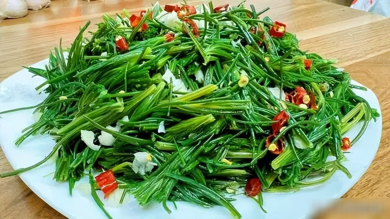 Loại rau dại vừa mặn vừa chua, mềm, ngon nếu chế biến theo cách này, hương vị mùa xuân tràn ngập - 9
