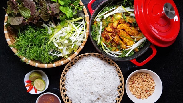 Chả cá là đặc sản Hà Nội ngon top đầu.