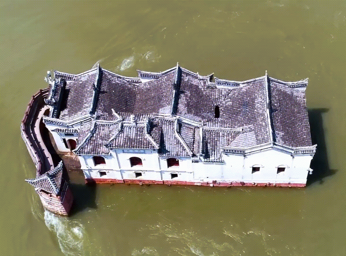 Quan Âm Các nhìn từ trên cao. Ảnh: Great Big Story