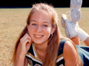 Yêu con - Đêm định mệnh của thiếu nữ trong chuyến du lịch cùng lớp