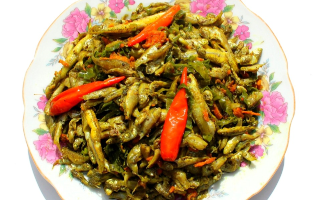 Món amp;#34;cứu đóiamp;#34; mùa lũ trở thành đặc sản đắt đỏ với giá lên tới 300.000 - 400.000 đồng/kg, nhiều người truy lùng - 4