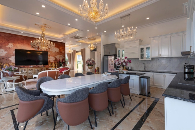 Biệt thự 10 phòng ngủ, rộng 1.000 m2 của NSƯT Tân Nhàn ở Quảng Ninh - 8