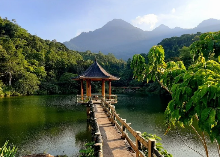 Trong số khu du lịch sinh thái gần Hà Nội, Thiên Sơn - Suối Ngà là điểm đến du lịch ngày nghỉ gần Hà Nội độc đáo.