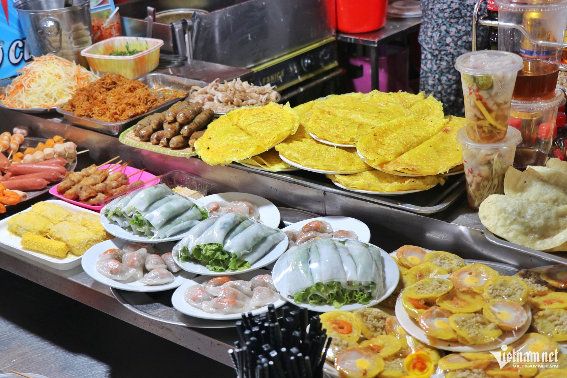 Các món bánh dân dã đa dạng từ hình thức đến hương vị