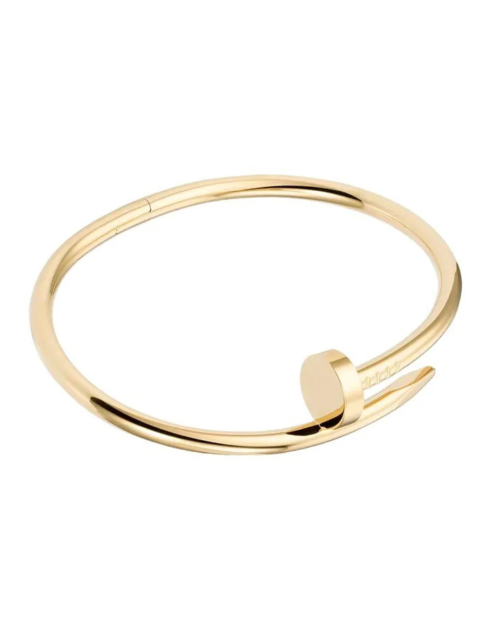Vòng tay Cariter Juste En Clou giá 3.800 USD (khoảng 100 triệu đồng) là thiết kế đơn giản nhưng sang chảnh, được nhiều nàng dâu hào môn ưa chuộng và Đỗ Thị Hà không ngoại lệ.