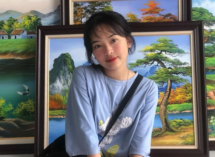 Cô gái tuổi đôi mươi luôn sống tích cực và đi học lại để tốt nghiệp. Ảnh: NVCC.