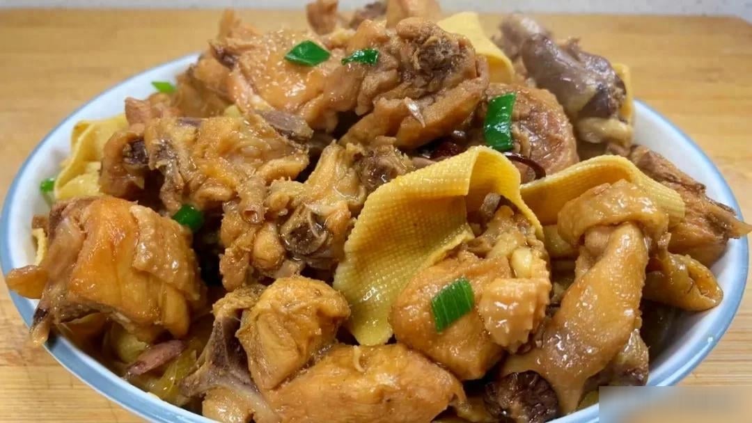 Loại thịt hoàn hảo cho mùa hè, ít dầu mỡ hơn thịt bò, giàu protein, hầm cách này mềm mại, đậm đà - 1